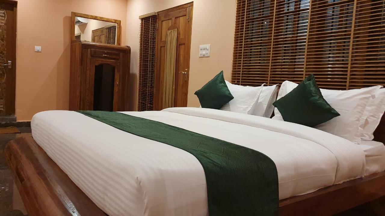 Elephant Valley Resort Pulpally ภายนอก รูปภาพ