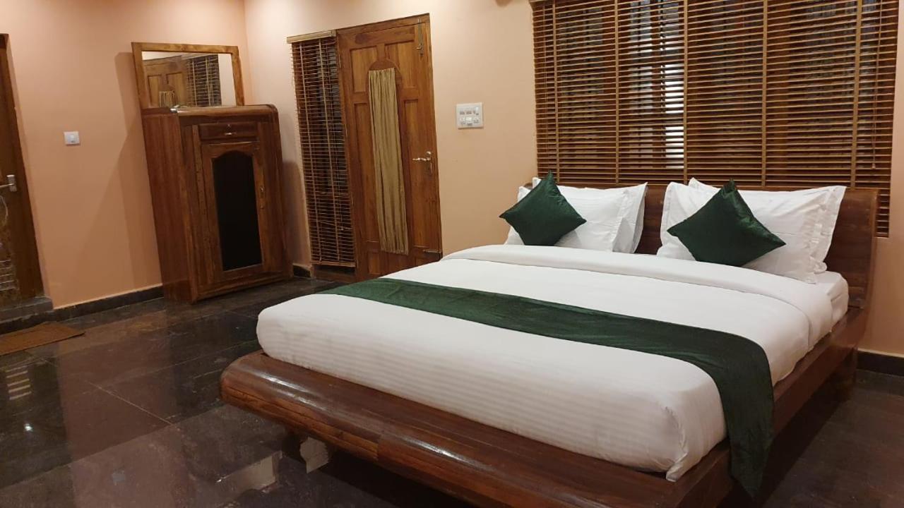 Elephant Valley Resort Pulpally ภายนอก รูปภาพ