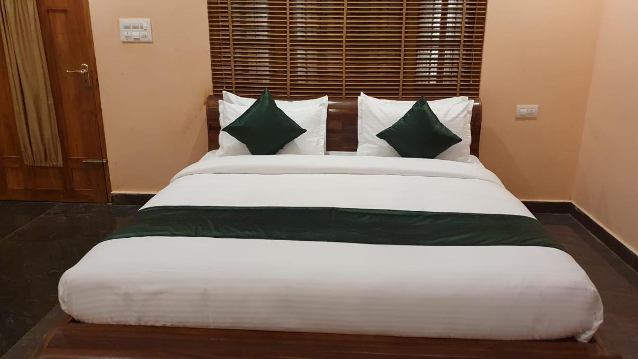 Elephant Valley Resort Pulpally ภายนอก รูปภาพ